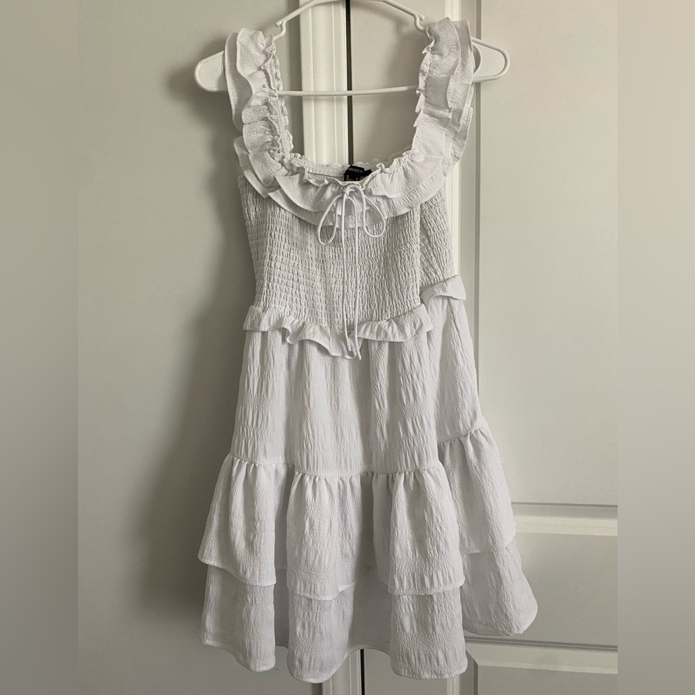 Selling a White, Flowy, Summer Dress from Forever 21!